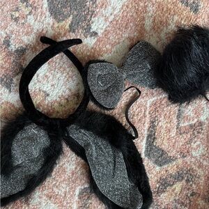 Amazon Black and Silver Hair Accessory Set